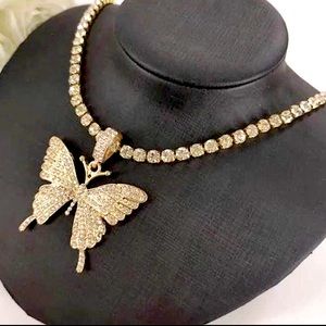 Gold-tone Beautiful Butterfly Necklace